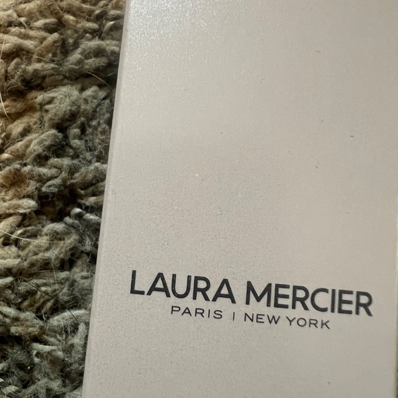 NEW IN BOX Laura Mercier Tinted Moisturizer Light Revealer Shade 1C0 Cameo SPF - Picture 3 of 7